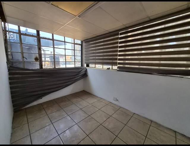 1,108M² WAREHOUSE TO LET IN WADEVILLE